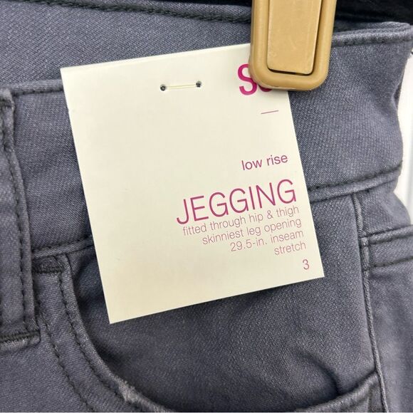 New, SO Low & High Rise Skinny Jegging Pants (2 Pairs) - Picture 3 of 12